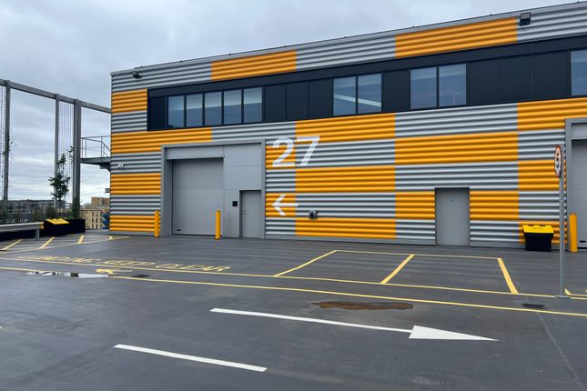 Warehouse to let in Creek Road, Barking