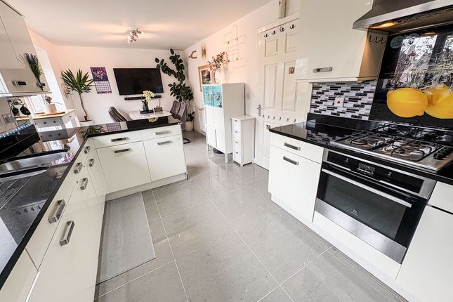 14, Janaway Road, Blyth photo 3