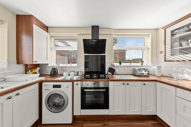 20 Walkers Lane, Warrington photo 4