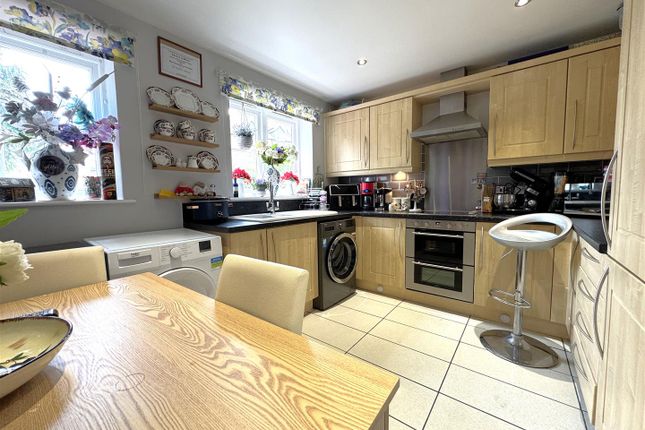 35, Stokes Mews, Newent photo 2