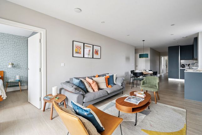 Flat Flat 21, 22a, Wyvil Road, London photo 4