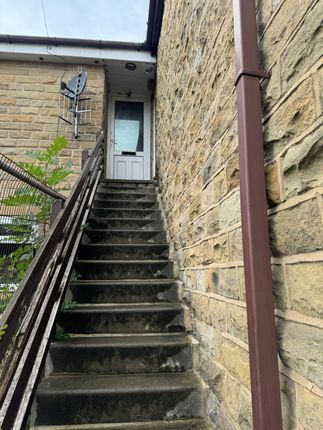 *******************************************************Studio Apartment Saltaire Bd18**************************************************************************************************************