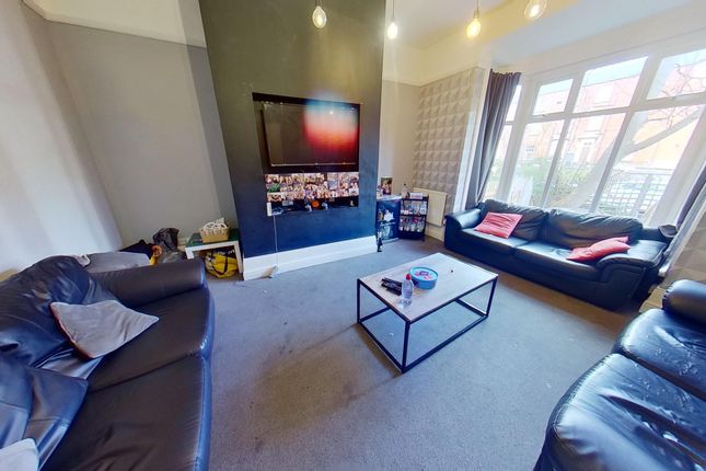 15 Brudenell Road, Leeds photo 4