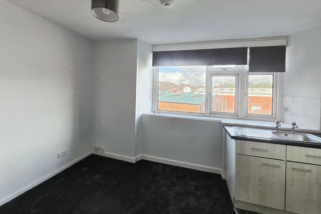 Flat 5, 12, Vernon Street, Bolton photo 2