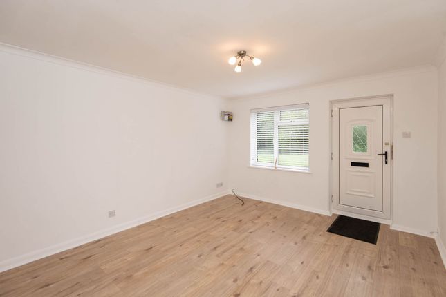 8 Ashbourne Close, Chesterfield photo 4