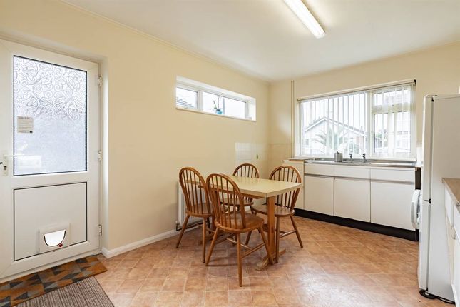 12, Oakwood Drive, Whitstable photo 4