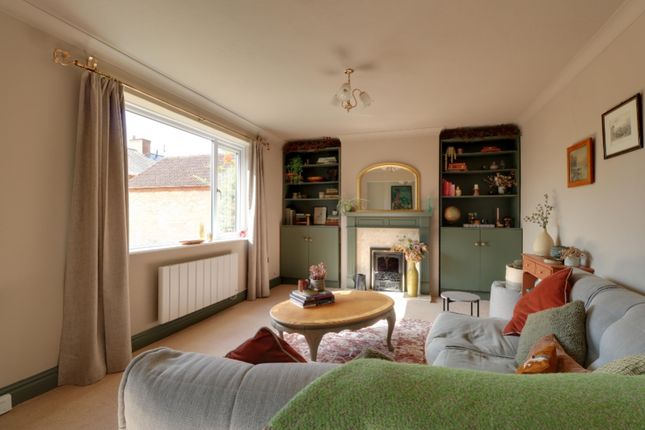 44, Woolsthorpe Road, Grantham photo 3