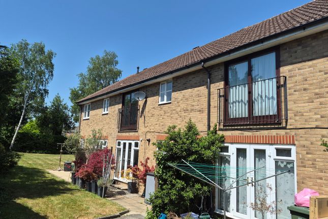 24, Orchard Close, Oxfordshire photo 4