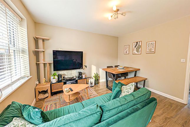 45, Dobede Way, Ely photo 4