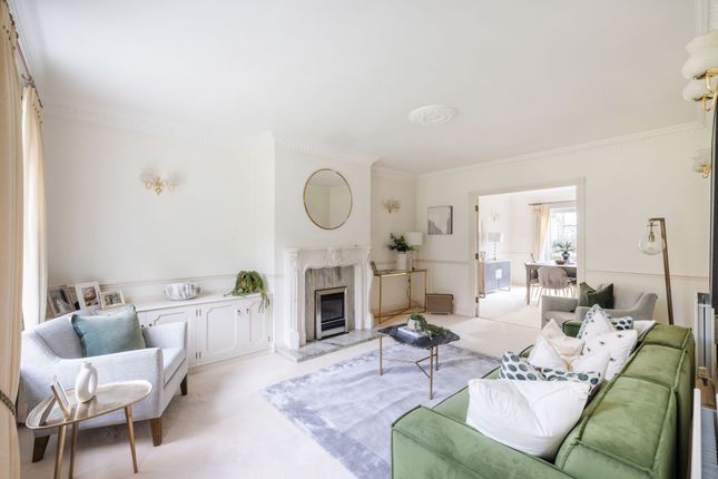 6 Brook Manor Turners Hill Road, East Grinstead photo 3