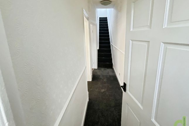 49 Park Lee Road, Blackburn photo 5