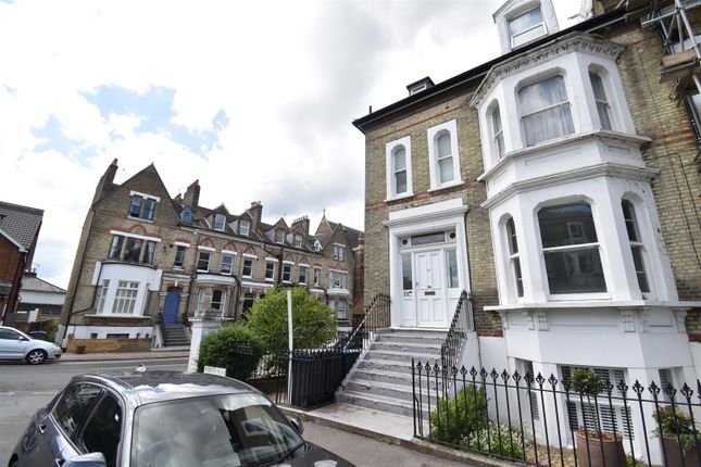 Flat to rent in North Road, Surbiton