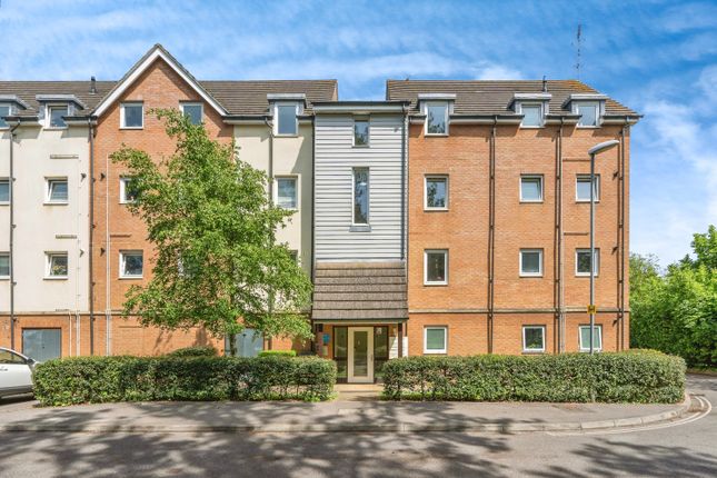 Thumbnail Flat for sale in Tudor Crescent, Portsmouth, Hampshire