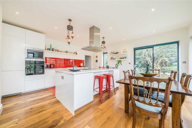 Property for sale in Aragon Avenue, Thames Ditton