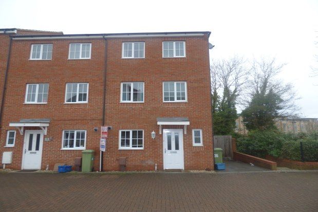 Thumbnail Town house to rent in Downing Close, Milton Keynes