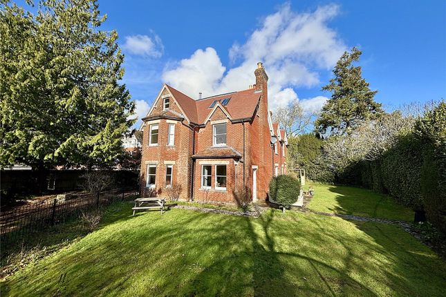 4-bed house on 10, Victoria Road, Hampshire, £950,000