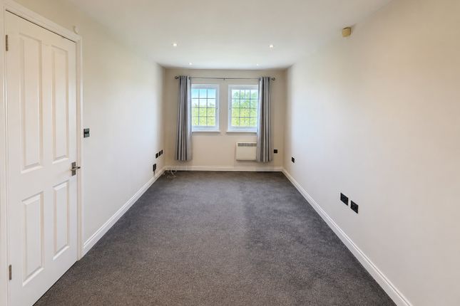 Yew Tree Mews, 7, Bradford Road, WAKEFIELD photo 3