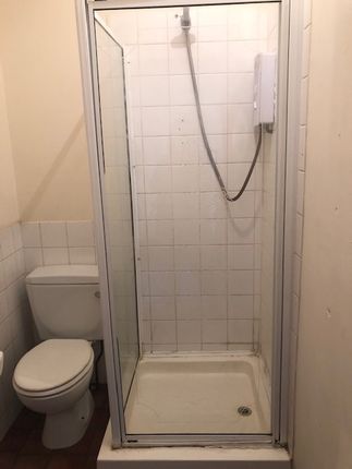 Studio to rent in York Road, Southend-On-Sea