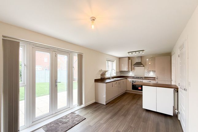 36 Foxtail Crescent, Banbury photo 2