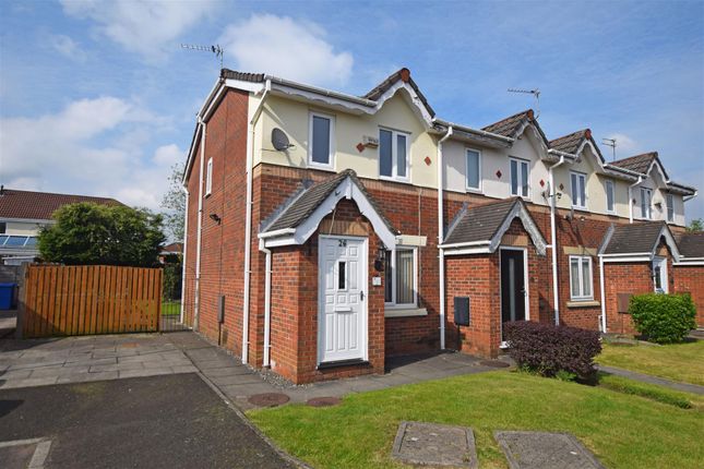 Town house for sale in Lyme Clough Way, Middleton, Manchester