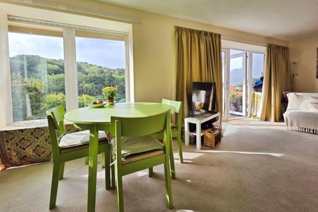 21 Stroudwater Court, Cainscross Road, Stroud photo 3