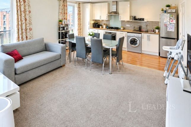 Somerset Close, Derbyshire photo 2