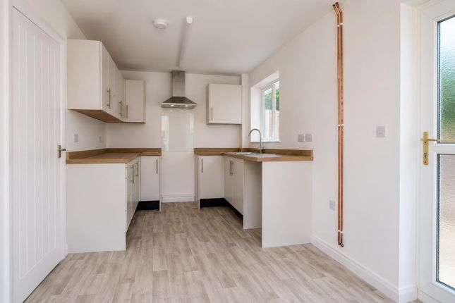 46, Birchwood, Peterborough photo 2