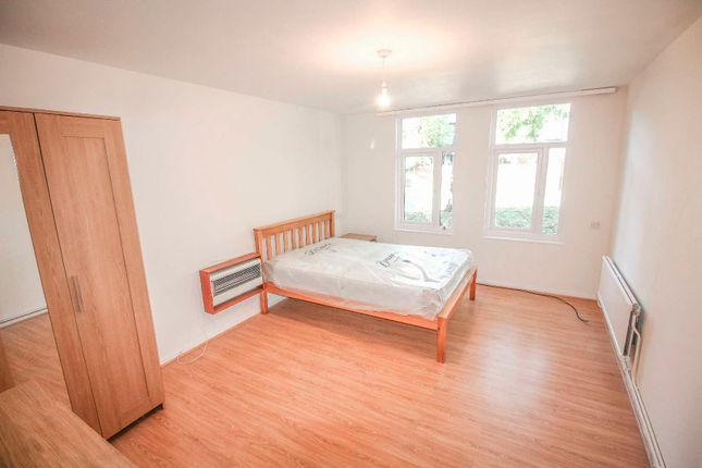 47, Fielding Street, Walworth photo 4