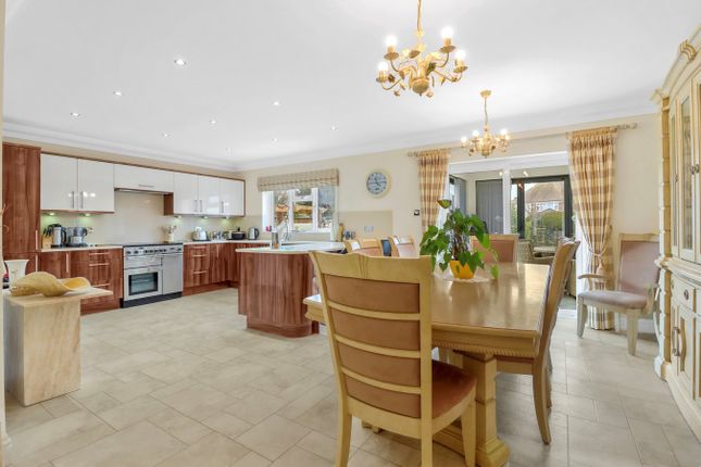 11, Winceby Close, Bexhill on Sea photo 3