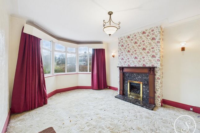 17, Hawks Nest Gardens West, Leeds photo 2