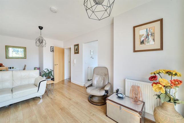 Flat 2, Priory Mills, Priory Lane, Bridport photo 4