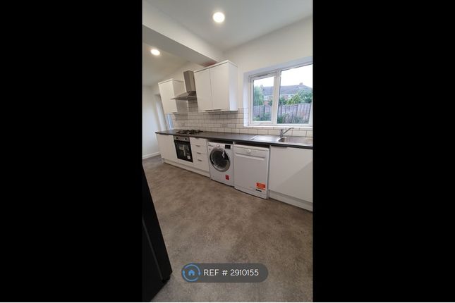 Home Farm Crescent, Whitnash, Leamington Spa photo 2