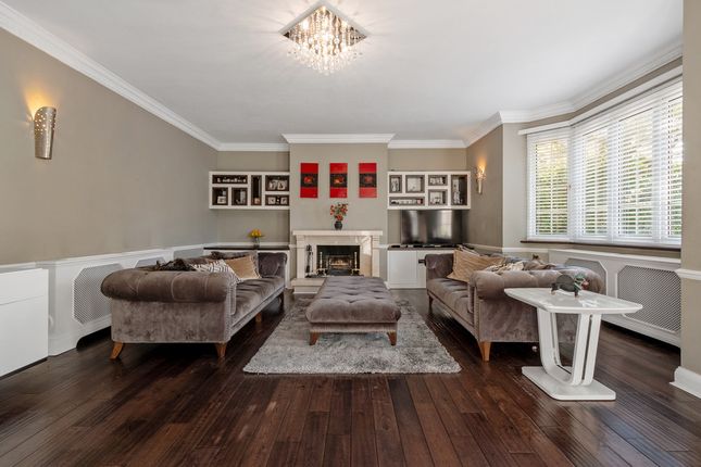 2, East Ridgeway, Cuffley photo 4