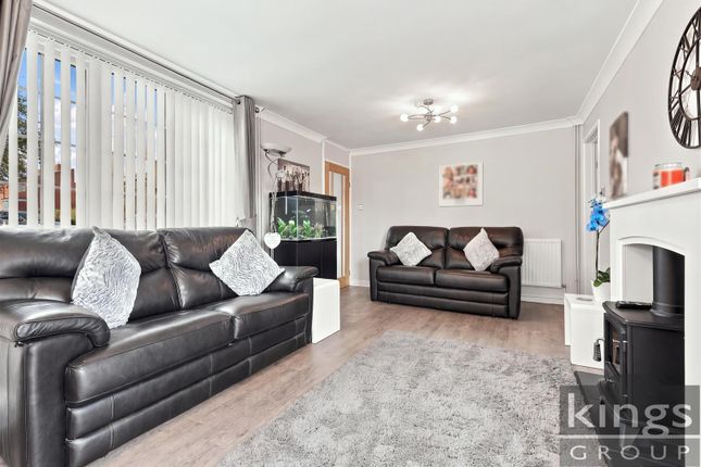 122, Woodcroft, Harlow photo 4
