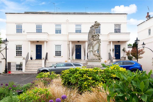 4-bed house on 27, Beaufort Close, London, £1,200,000