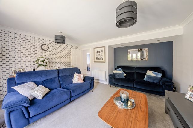 8, Ivory Close, St. Albans photo 4