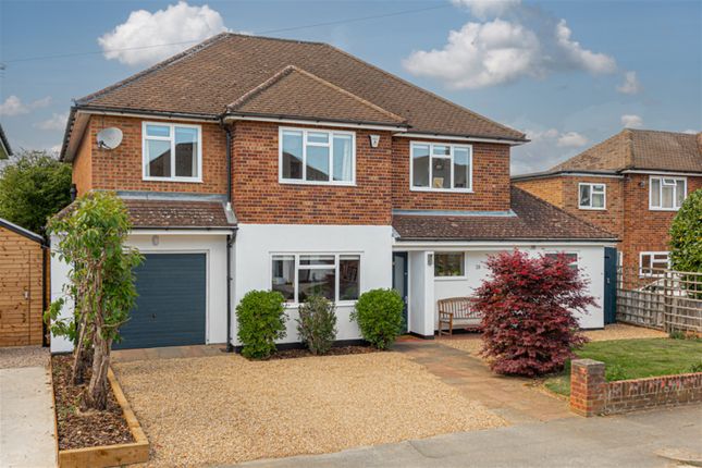 Thumbnail Detached house for sale in Broadfields, East Molesey