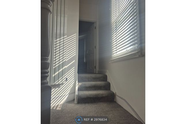 A Woodville Road, Thornton Heath photo 3