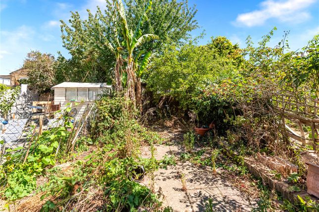 10, Whitney Road, London photo 4