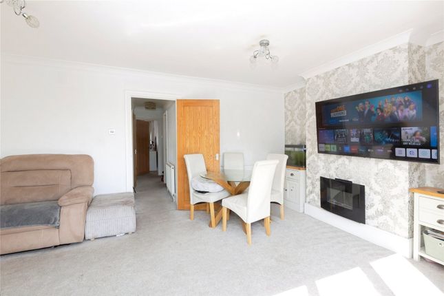 2, Penhurst Road, Ilford photo 3