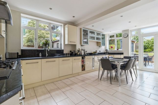 27, Woodhall Avenue, Pinner photo 2