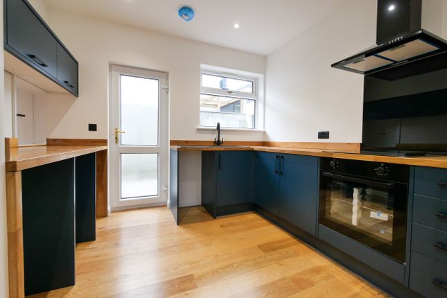 20, Orchard Close, Bude photo 4