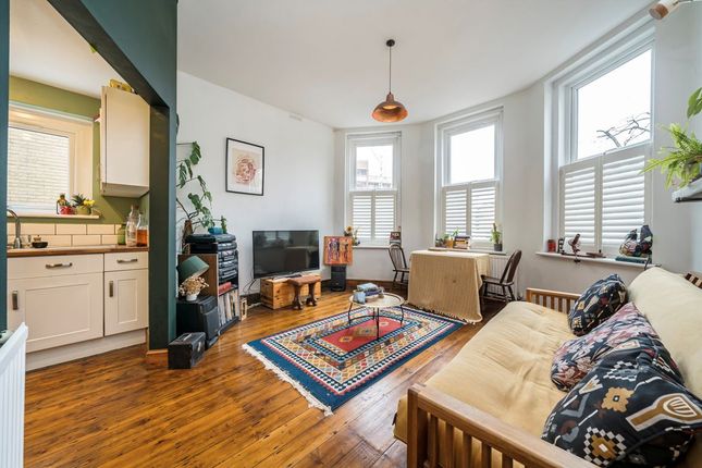 Flat 2, 13, Tyson Road, London photo 2