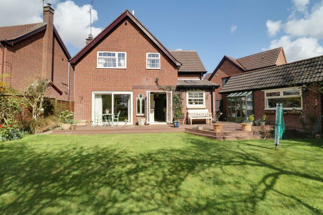 12 Orchard Close, Barrow-Upon-Humber photo 2