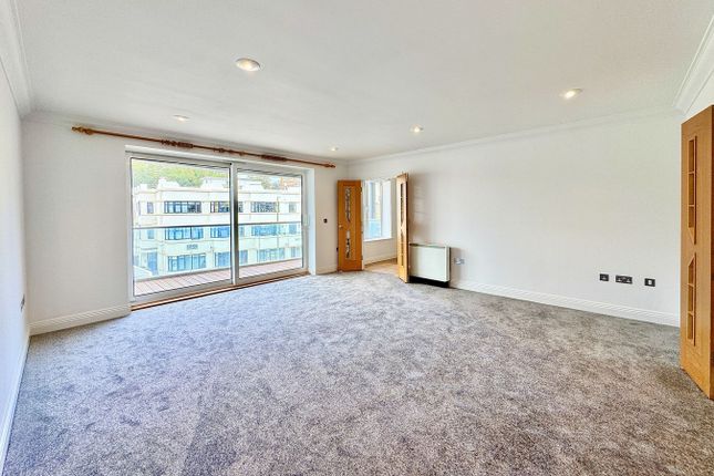 The Point, Marina Close, Bournemouth photo 3