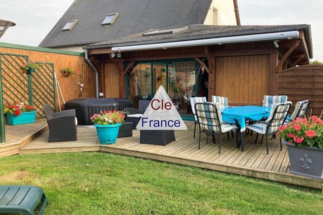 Detached house for sale in Pledran, Bretagne, 22960, France