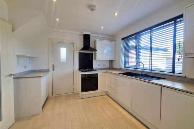 61, Eton Avenue, Newark photo 2