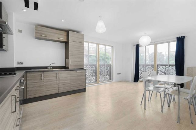 Flat 2, Hitchcock House, 194, Pitfield Street, London photo 2