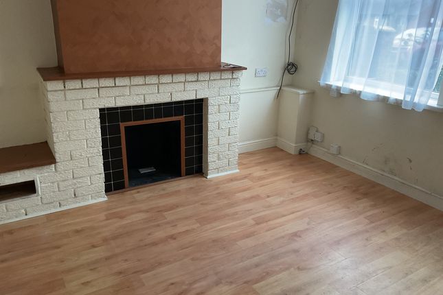 Terraced house for sale in Linby Road, Hucknall, Nottingham