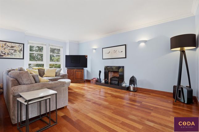 15, Alexandra Park, Lenzie photo 2